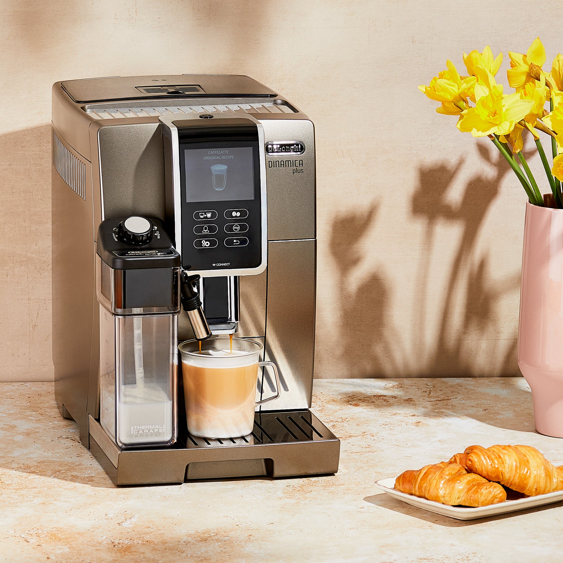De'Longhi Dinamica Plus Espresso Machines alternate view 1
